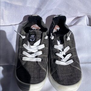 Roxy Black Canvas Sneakers